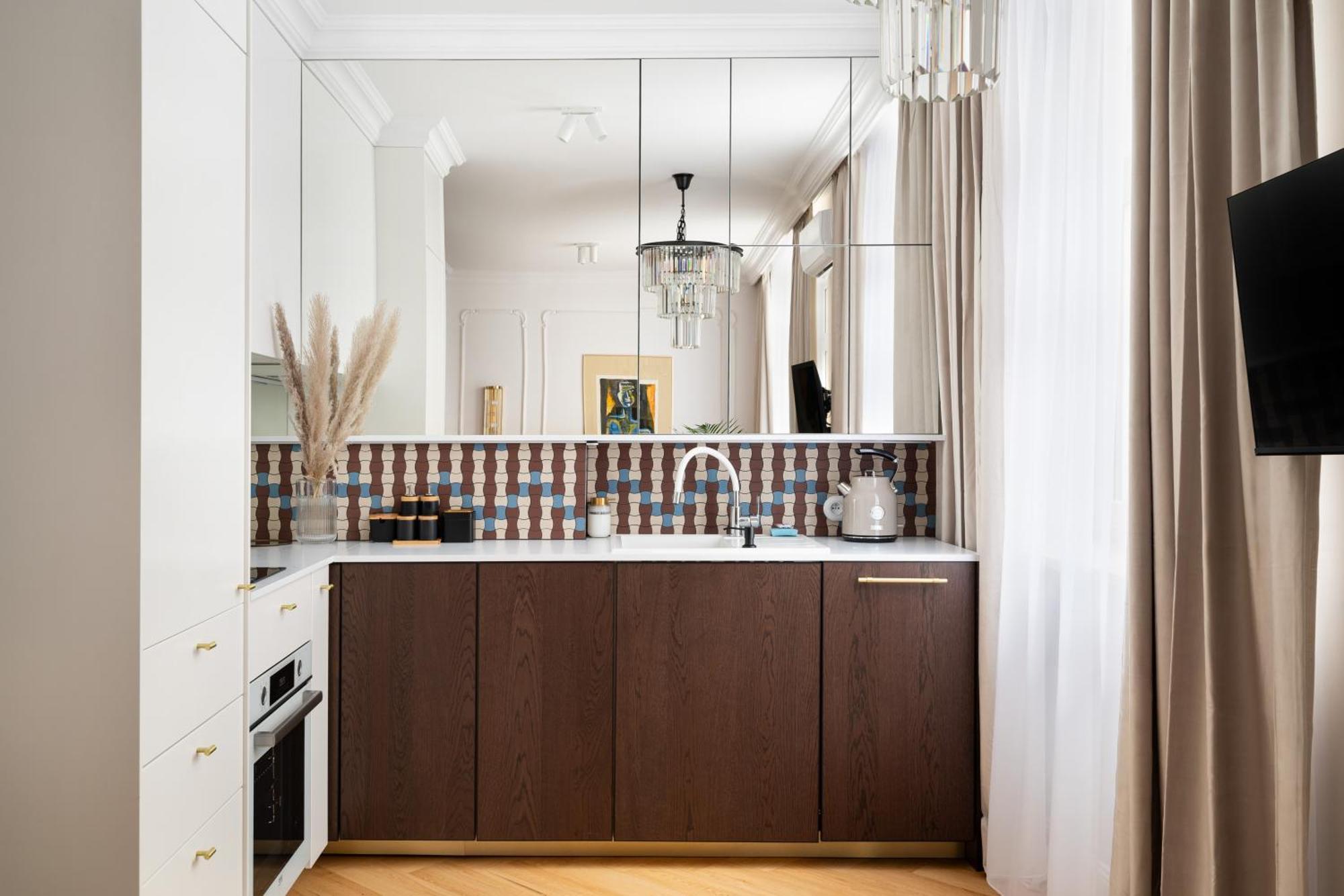 Hoza Modern